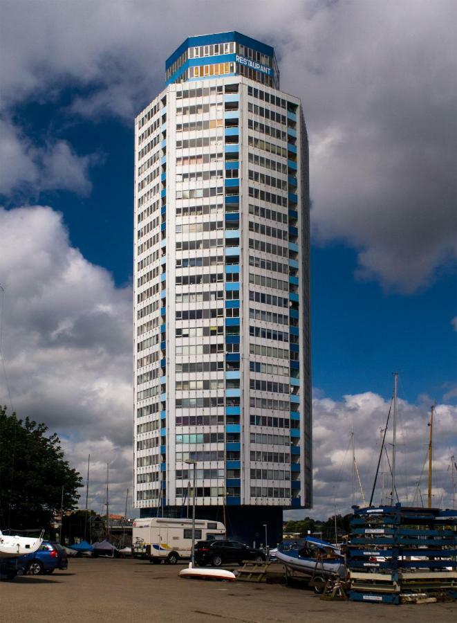 Appartement Im Wikingturm Mit Blick Auf Schlei - Willkommen In Schleswig! *